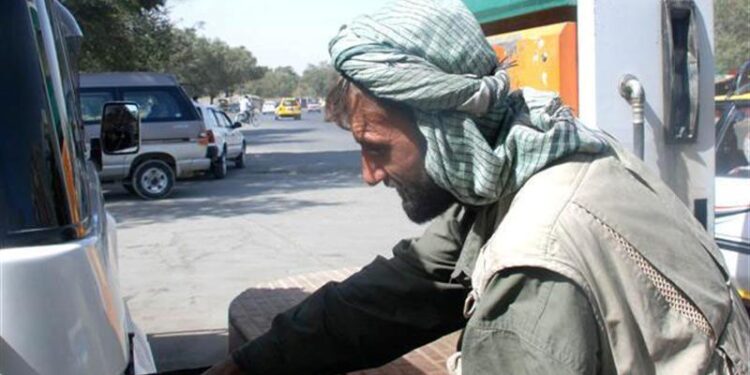 په تېرو دوو ورځو کې د تېلو بیه لس افغانۍ لوړه شوې
