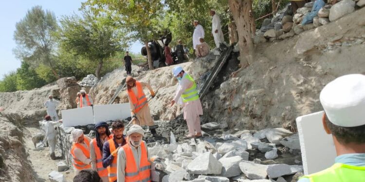 ننګرهار کې د څه باندې ۷۳ زره ډالرو په لګښت دوه پروژې پیل شوې
