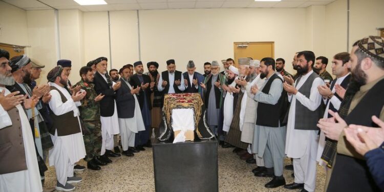 د میرویس ظاهر جنازه په کابل کې خاورو ته وسپارل شوه