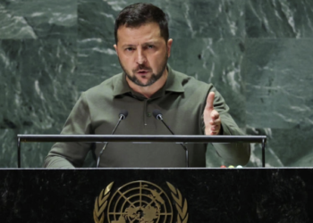 زیلینسکي: نړۍ دې د روسیې د یرغل پر وړاندې زموږ تر څنګ ودریږي
