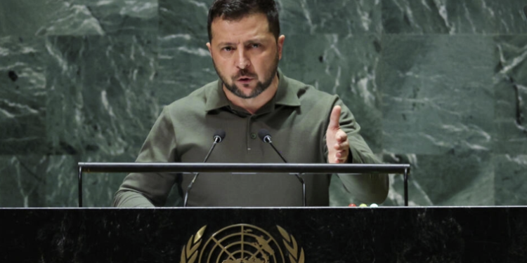 زیلینسکي: نړۍ دې د روسیې د یرغل پر وړاندې زموږ تر څنګ ودریږي