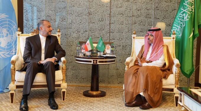 عبداللهیان: تهران او ریاض د دوه اړخیزو اړیکو پرمختګ ته خوښ دي