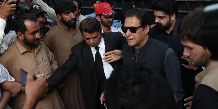 د پاکستان یوې محکمې د عمران خان د ضمانت غوښتنه رد کړې ده