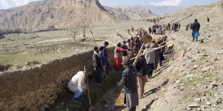 بغلان کې سږکال تر سلو ډېرې پروژې ګټې اخیستنې ته سپارل شوې دي