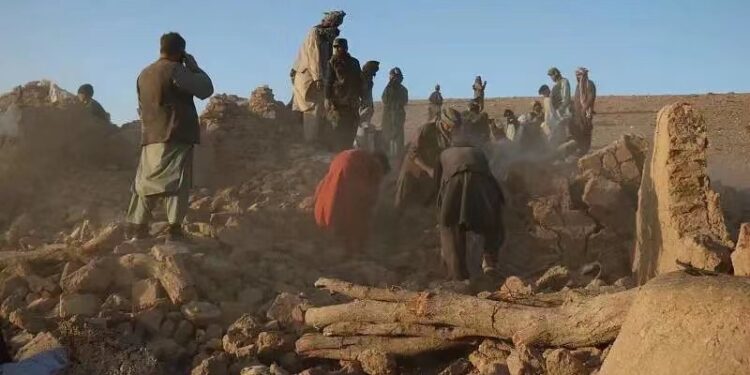 د چين د بهرنیو چارو وزارت وياند: چين به د افغانستان اړتیاوو او خپل توان ته په پام سره له زلزله ځپلو سره مرسته وکړي