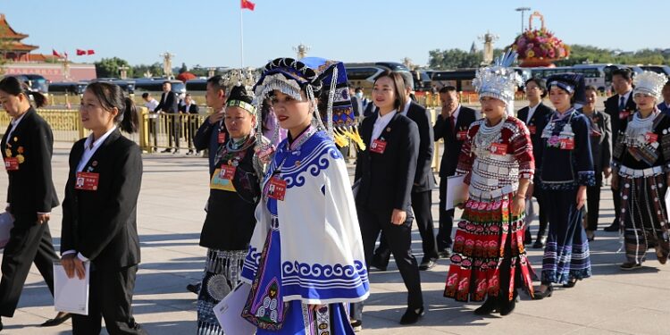 په بېجينګ کې د چين د کارګرو ټولنې ۱۸م ملي کانګرېس پرانيستل شو