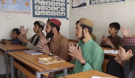 وردګو کې د ګونګیانو ټولګی له حکومته امکانات غواړي