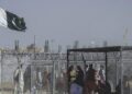 چارواکي: افغان کډوال دې په ابرو او عزت سره هېواد ته راستانه شي