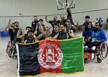 څوک د ملکي وګړيو خبرې اوري؟ څوک د ملکي وګړيو لپاره د سولې اواز پورته کوي؟