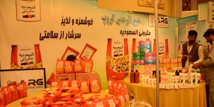 ازبکستان کې د افغاني محصولاتو نندارتون پرانیستل کېږي