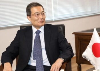 جاپان: سرپرست حکومت باید ژر تر ژره د نجونو پر مخ ښوونځي پرانیزي