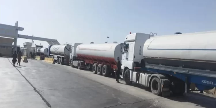 تېرو لسو ورځو کې ۱۰۳ ټانکره بېکیفیته تېل ایران ته ګرځول شوي