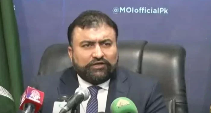 بوګټي: ټول ناقانونه کډوال په دوو پړاوونو کې له پاکستانه وباسو