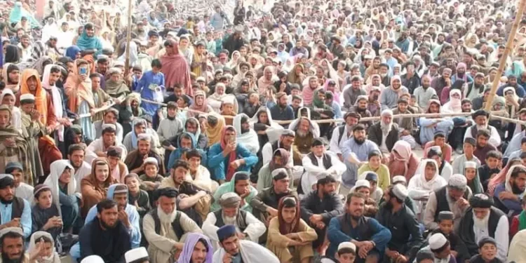 لاریونوال: که مو غوښتنې ونه منل شي پر ډیورنډ کرښه اغزن تار له منځه وړو
