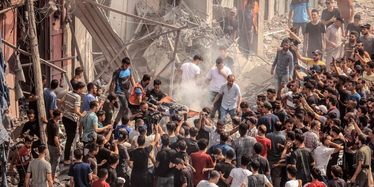 چين له اسرائيل او فلسطين څخه د متقابل دوښمنانه عملیاتو د ختمولو غوښتنه وکړه