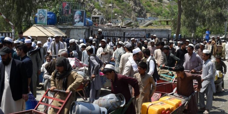تورخم کې خدماتي کمېټې خپلې چارې پیل کړې