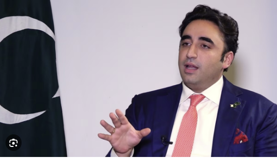 زرداري: له افغان کډوالو سره شوی چلند نامناسب دی