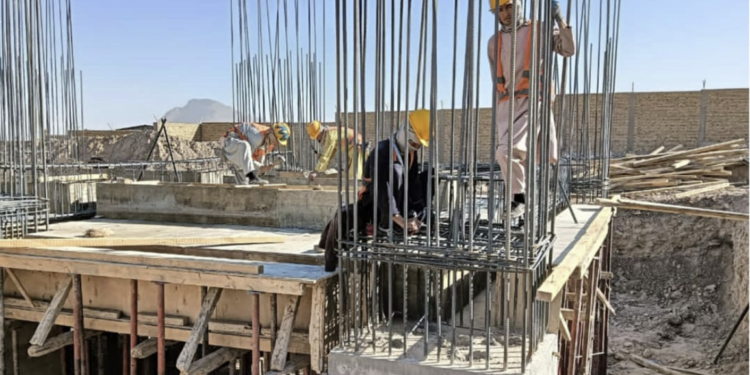 کندهار کې د سیمنټو فابریکې جوړولو چارې په چټکۍ سره روانې دي