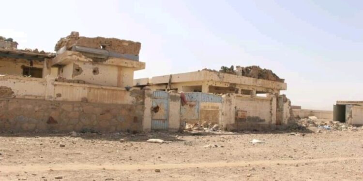 هلمند کې د تېرو جګړو له امله ویجاړ شوي روغتونونه رغول کېږي