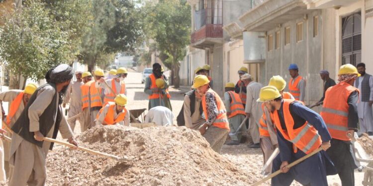 سمنګانو کې ۴ پراختیايي پروژې ګټې اخیستنې ته وسپارل شوې