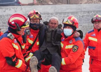 شي جين پينګ په ګان سو ولايت کې د وروستۍ زلزلې د ژغورونکو چارو لارښوونه کړې