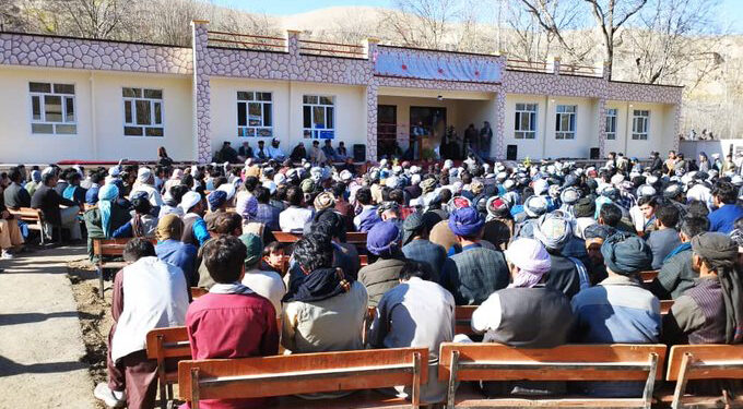 سرپل کې د یوه کس په شخصي لګښت یوه ښوونځي ته ودانۍ جوړه شوه