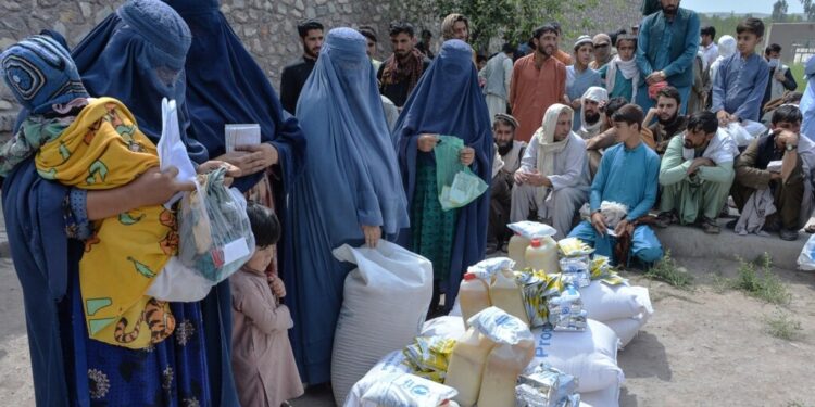 اوچا: روان ژمي کې به ۱۶ میلیونه افغانانو ته بشري مرستې ورسوو