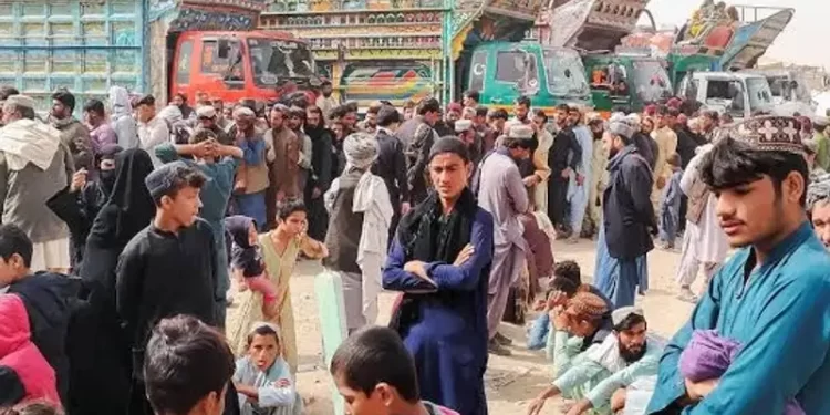 له پاکستانه سلګونه افغان کډوال هېواد ته راستانه شول