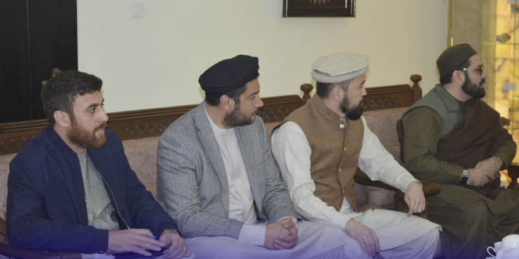 قرغزستاني پانګوالو د افغانستان پر کانونو پانګونې ته لېوالتیا ښودلې