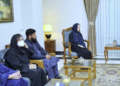 د بهرنیو چارو سرپرست وزیر د کډوالۍ سازمان له رییسې سره کتلي