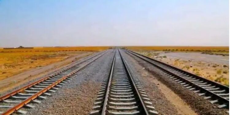 ازبکستان له افغاني لوري سره د ټرانس پروژې په تړاو خبرې کړې