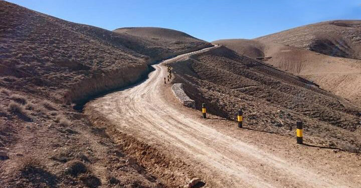سمنګانو کې پر نږدې ۵ کیلو متره سړک د جغل اچولو چارې بشپړې شوې