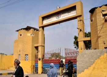 د پاکستان له زندانونو ۱۰ تنه افغان کډوال خوشې شول