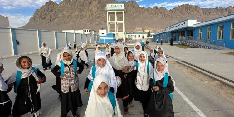 د جاپان په مالي مرسته کندهار کې د نجونو لپاره یو ښوونځی جوړ شو