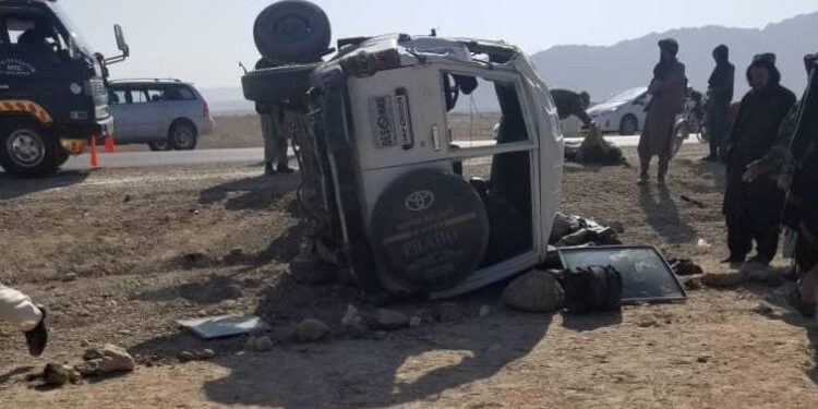 زابل کې د ترافیکي پېښې له امله اتو کسانو ته مرګ ژوبله اوښتې