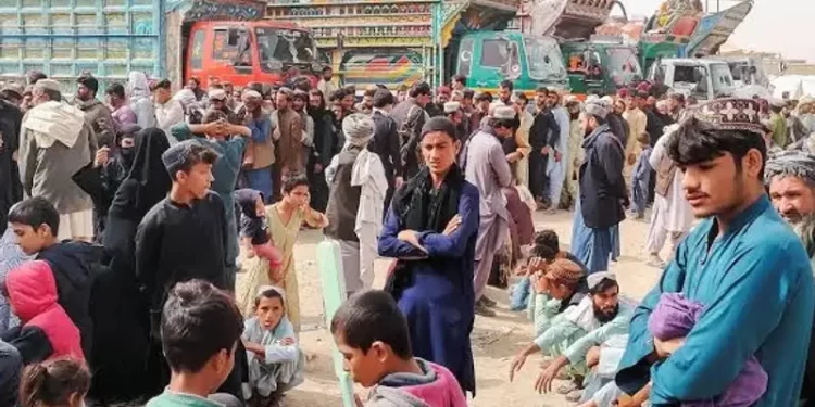 له پاکستانه سلګونه نور افغان کډوال هېواد ته راستانه شول