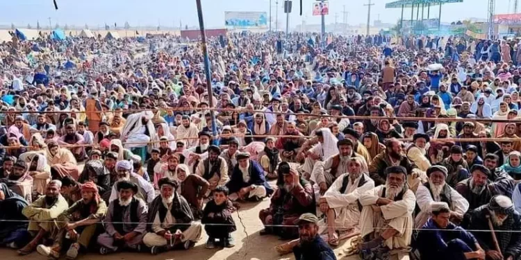 د چمن پرلت کوونکو د نه خوړلو اعتصاب پیل کړ