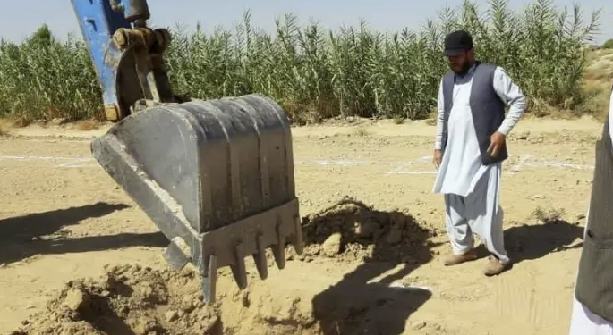 هلمند کې د ۳ رغنیزو پروژو چارې پیل شوې دي
