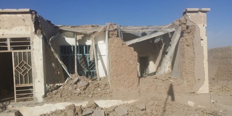 د هلمند جګړه ځپلي: سرپرست حکومت دې کورونه را جوړ کړي