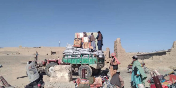 کندهار کې پر ۲۵۰ کډوالو کورنیو ژمني توکي ووېشل شول