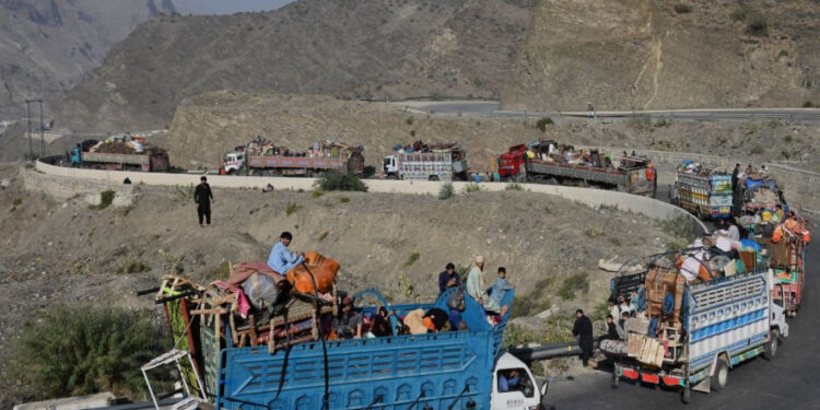له ایران او پاکستانه نږدې دوه زره افغان کډوال هېواد ته راستانه شول