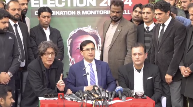 د عمران خان ګوند: د حکومت جوړولو هڅه کوو