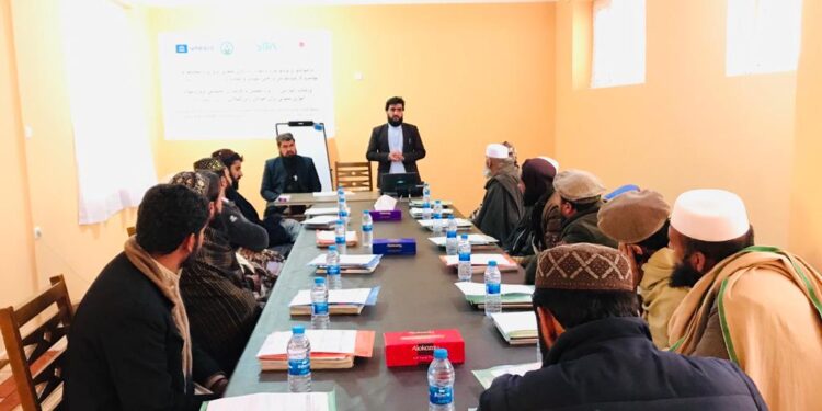 لوګر کې ۱۲۶۰ کسانو ته د سواد زده‌کړو پروګرام پيلیږي