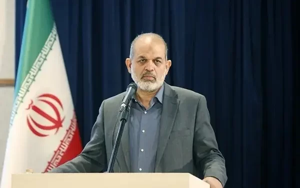 ایران: غیرقانوني افغان کډوال باید خپل هیواد ته ستانه شي