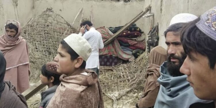 هلمند کې د شدیدو ورښتونو له امله ۶ تنو ته مرګ ژوبله اوښتې ده