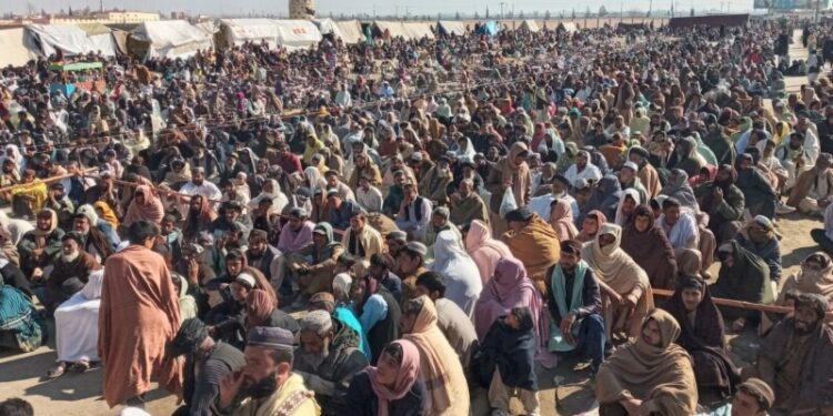 د چمن پرلت کوونکو د ټولو دولتي بنسټونو دروازې تړلي