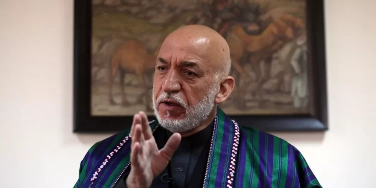 کرزی: نوي کال کې دې د نجونو پر مخ د زدهکړو دروازې پرانیستل شي