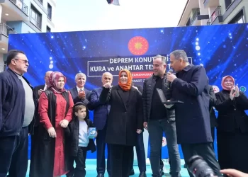 ترکیه کې څه باندې ۳۰ زره زلزله ځپلو ته کورونه وسپارل شول