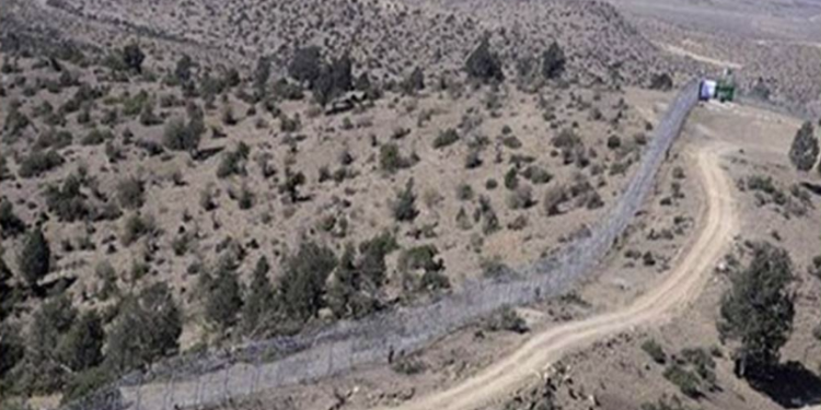 سرپرست حکومت: پر افغان خاوره د پاکستان بریدونه به بدې پایلې ولري