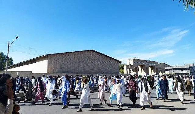 له ایرانه۱۷۵۰ افغان کډوال هېواد ته راستانه شول